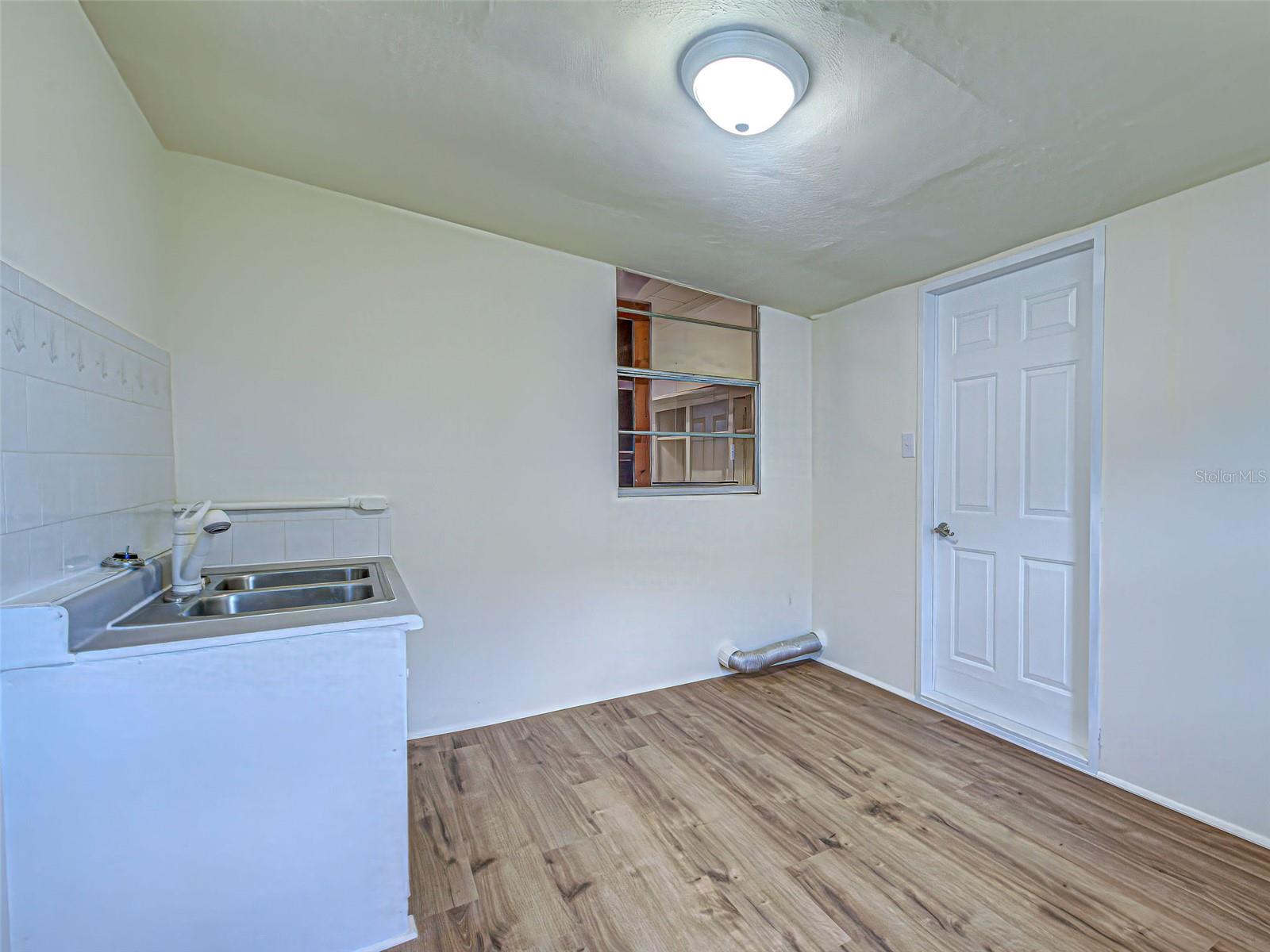 Image 55 of 68 For 441 Venetia Avenue