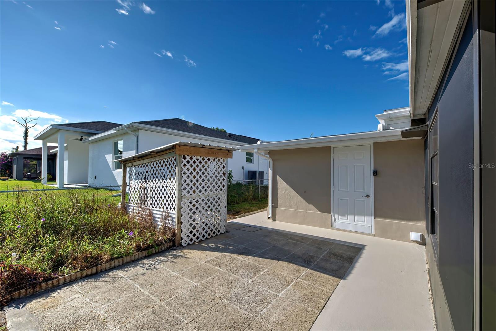 Image 60 of 68 For 441 Venetia Avenue