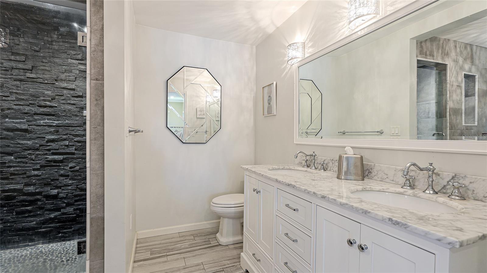 Image 18 of 39 For 914 82nd Street Nw