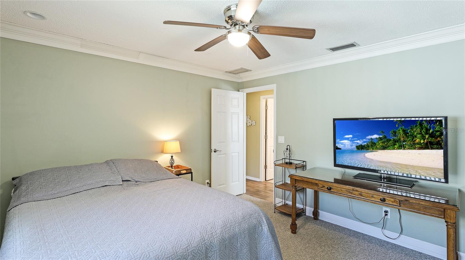 Image 23 of 39 For 914 82nd Street Nw