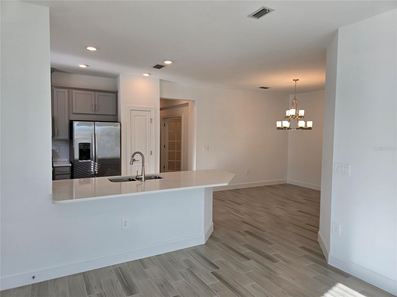 Image 6 of 23 For 16120 Ivy Ridge Court