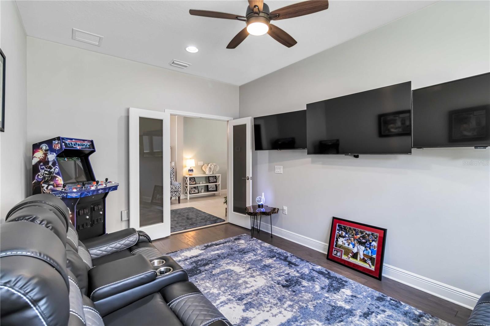 Image 32 of 90 For 12272 Stuart Drive