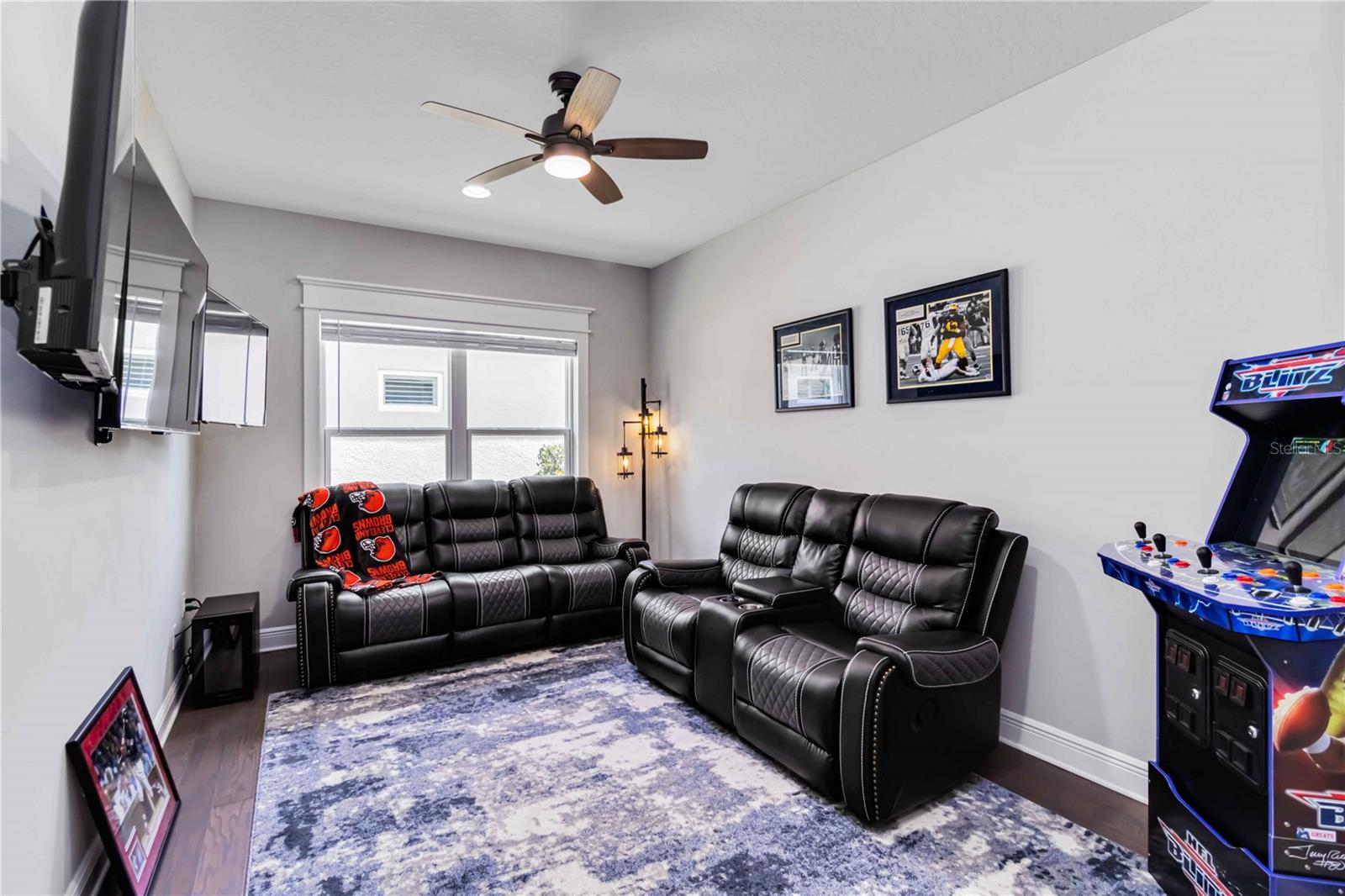 Image 33 of 90 For 12272 Stuart Drive