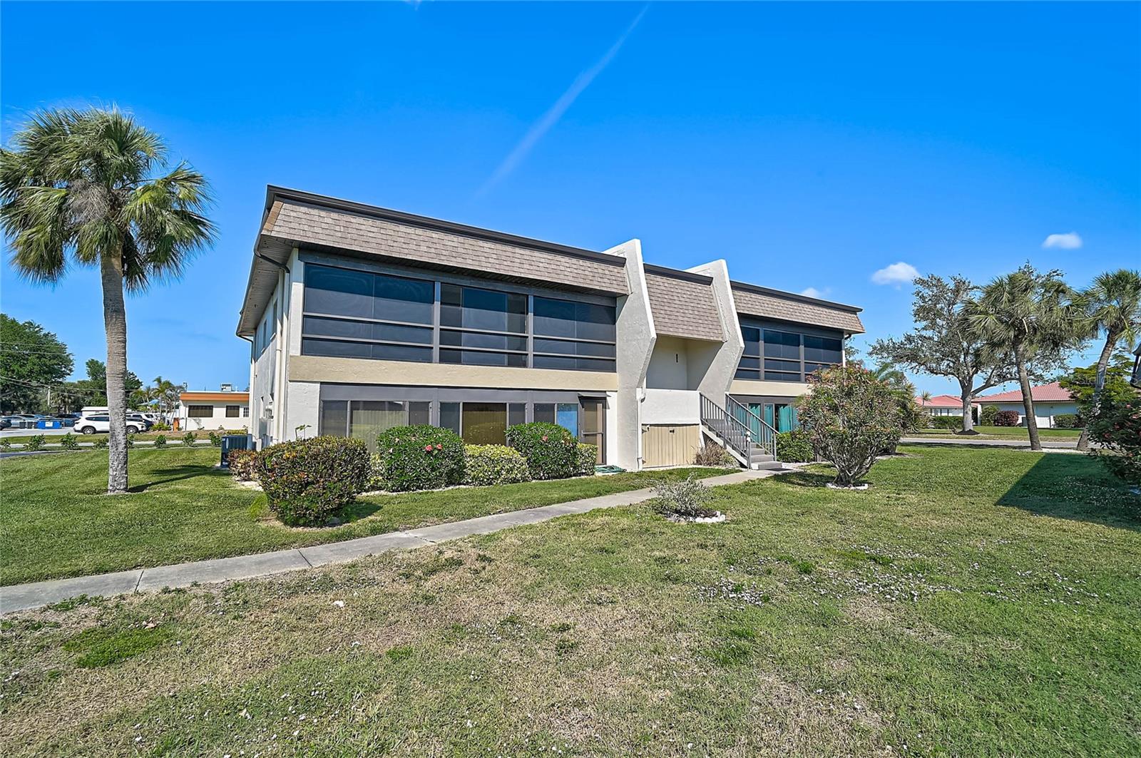 Image 3 of 36 For 1697 Northampton Street 1699-d