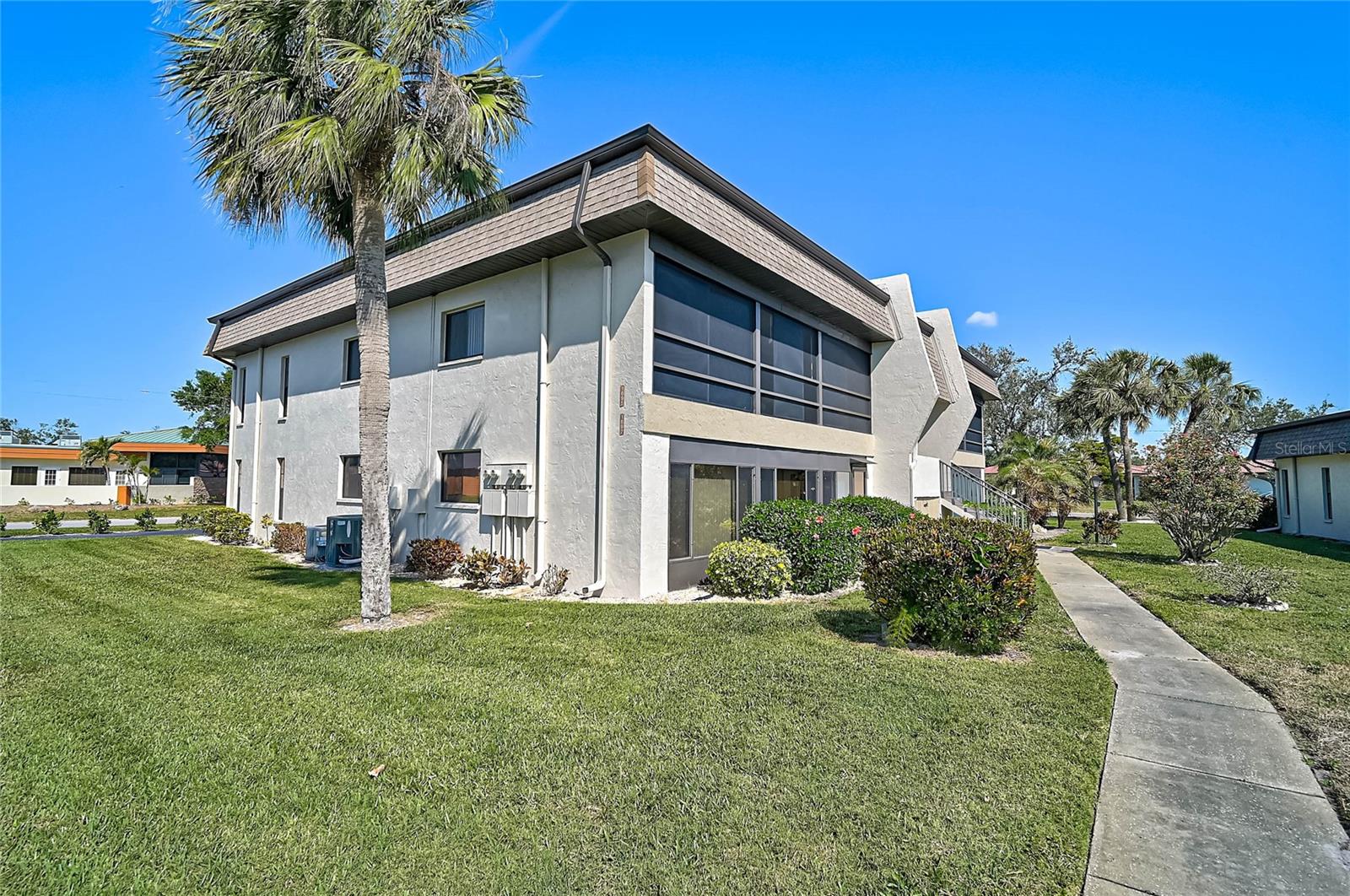Image 32 of 36 For 1697 Northampton Street 1699-d