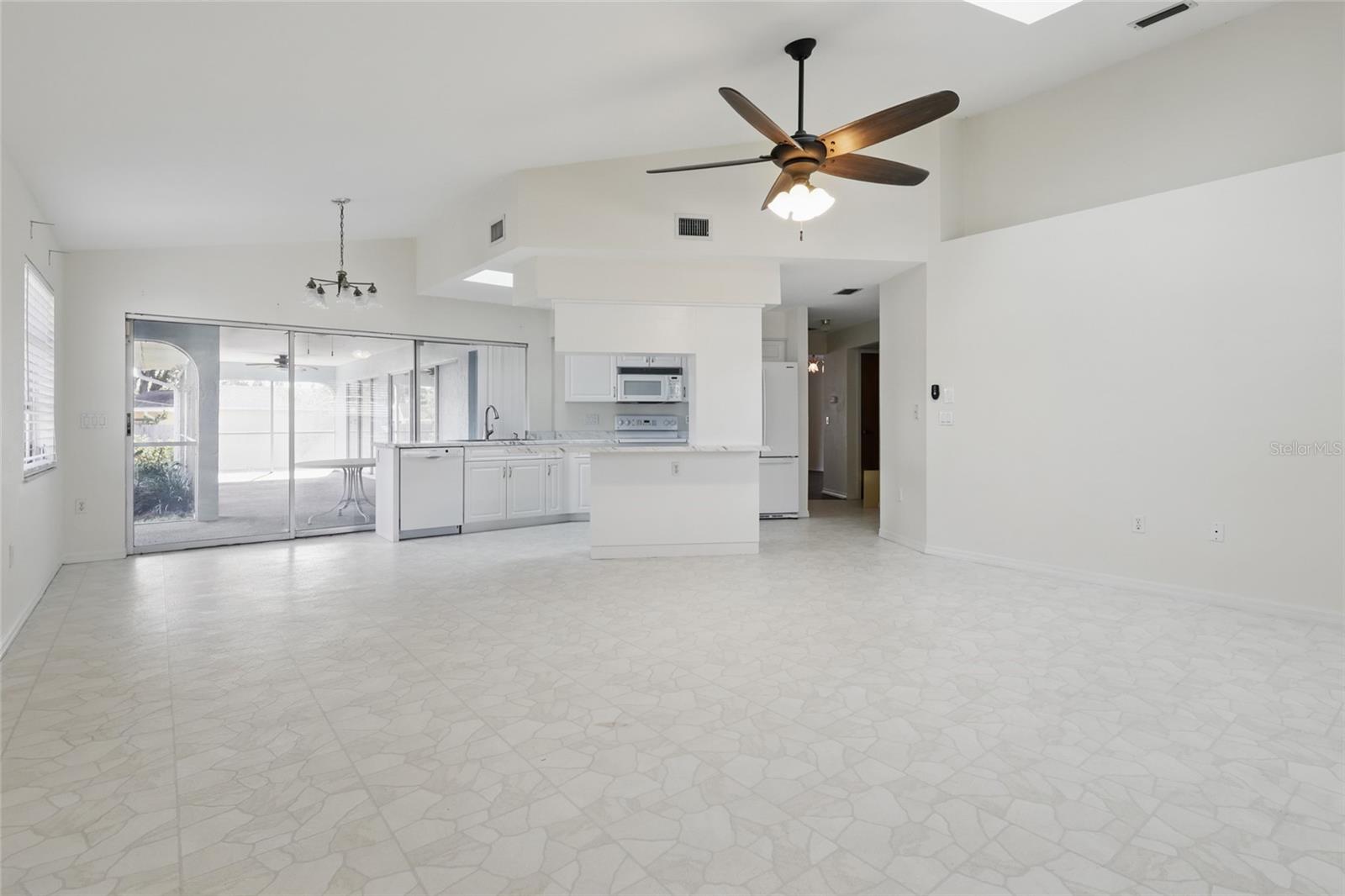 Image 11 of 26 For 23116 Amethyst Avenue