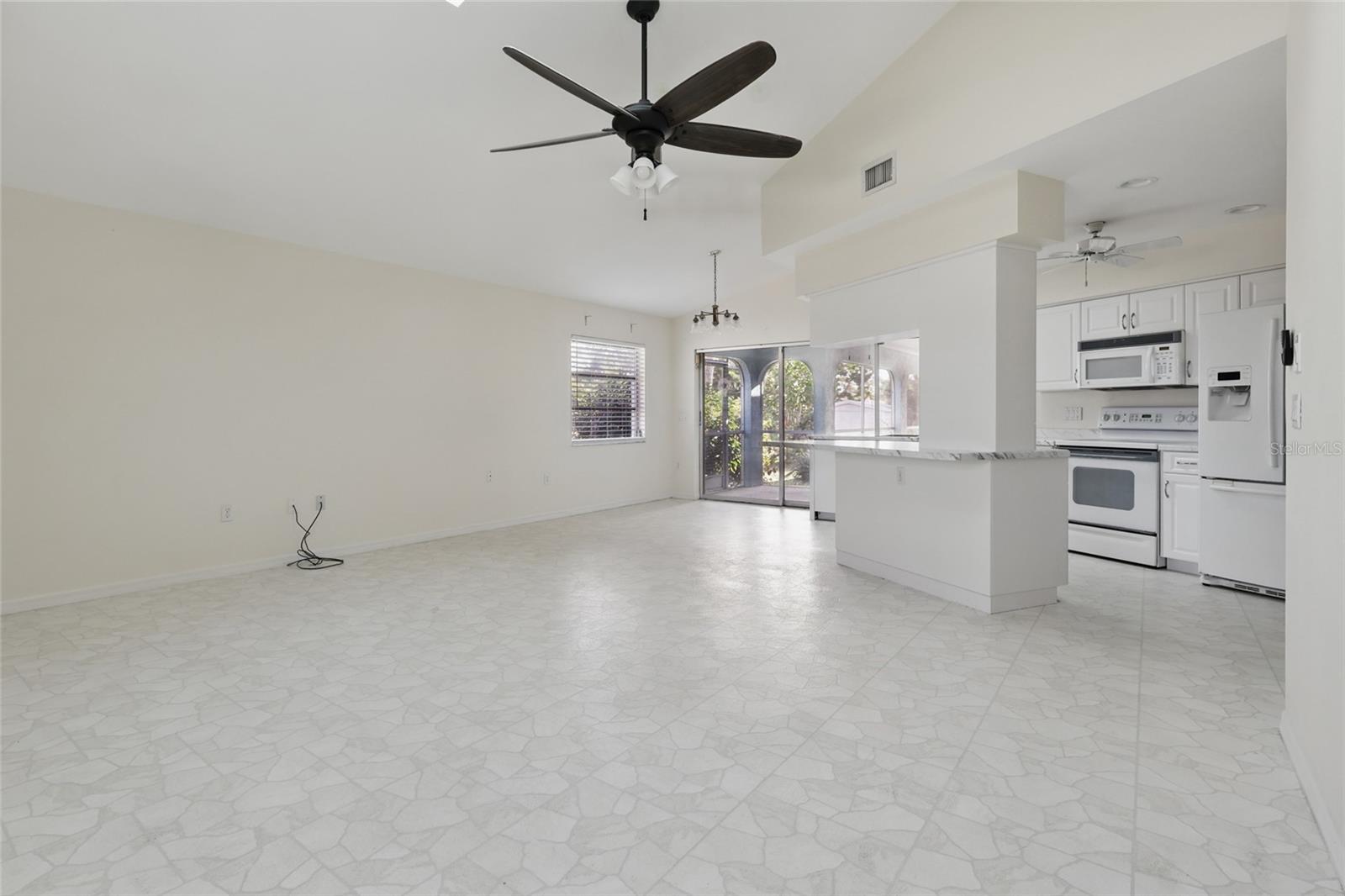 Image 13 of 26 For 23116 Amethyst Avenue