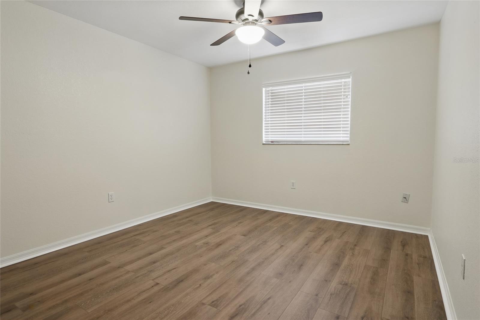 Image 18 of 26 For 23116 Amethyst Avenue