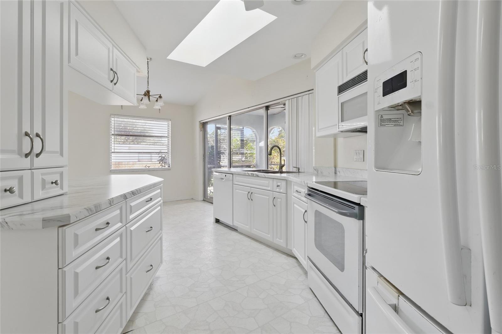 Image 9 of 26 For 23116 Amethyst Avenue