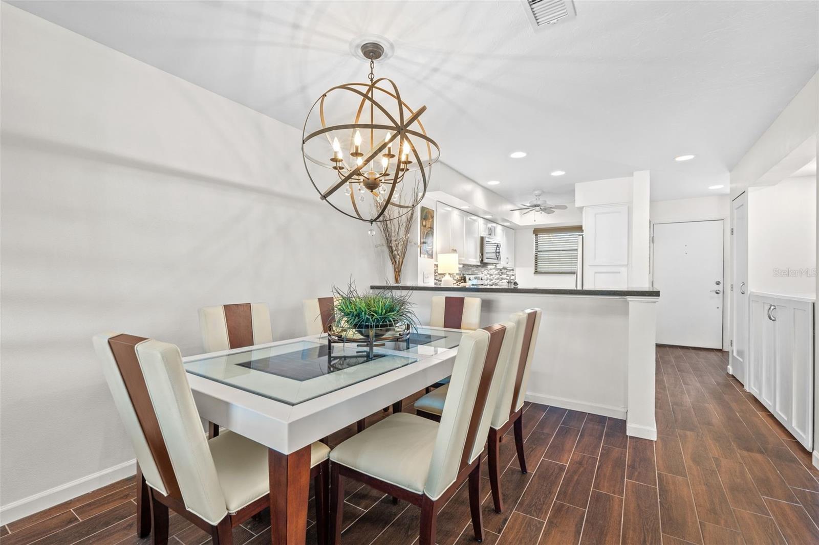 Image 12 of 49 For 1233 Dockside Place 207