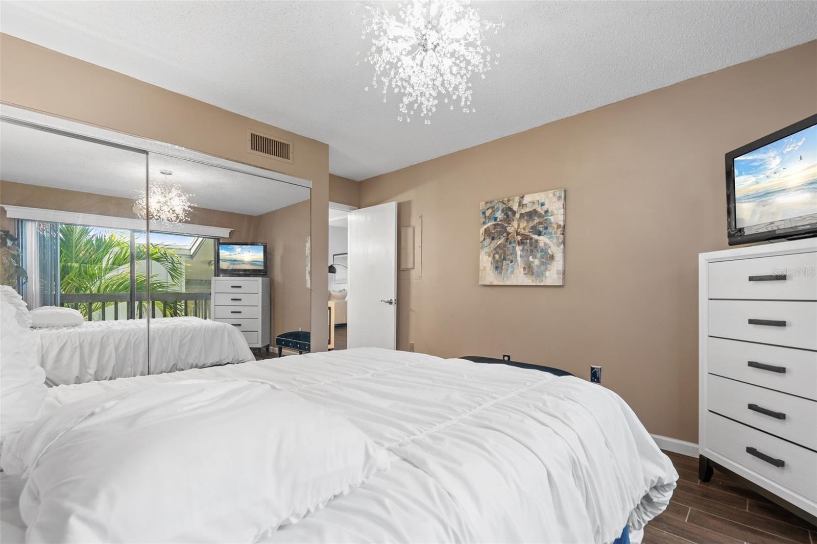 Image 32 of 49 For 1233 Dockside Place 207