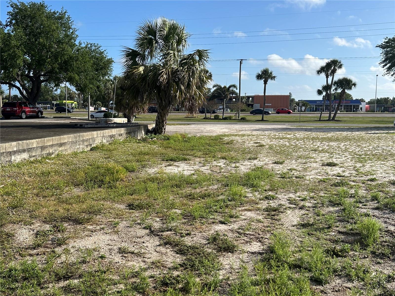 Image 5 of 5 For 3601 Tamiami Trail