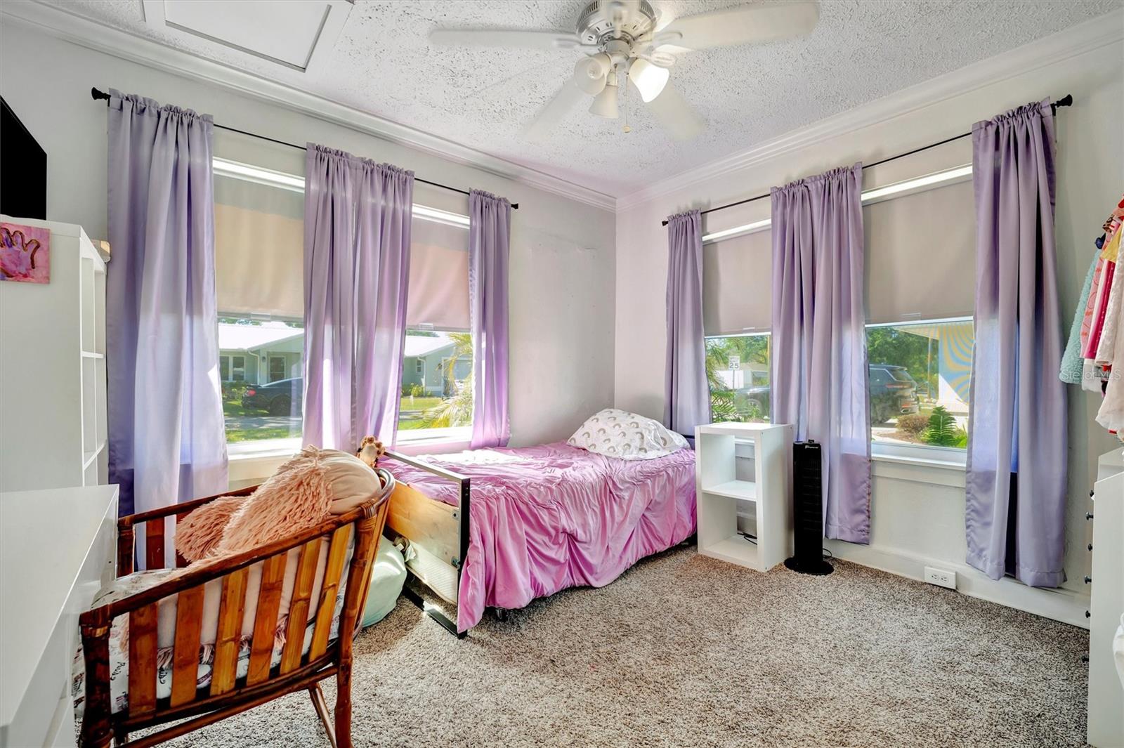 Image 12 of 32 For 229 42nd Street W