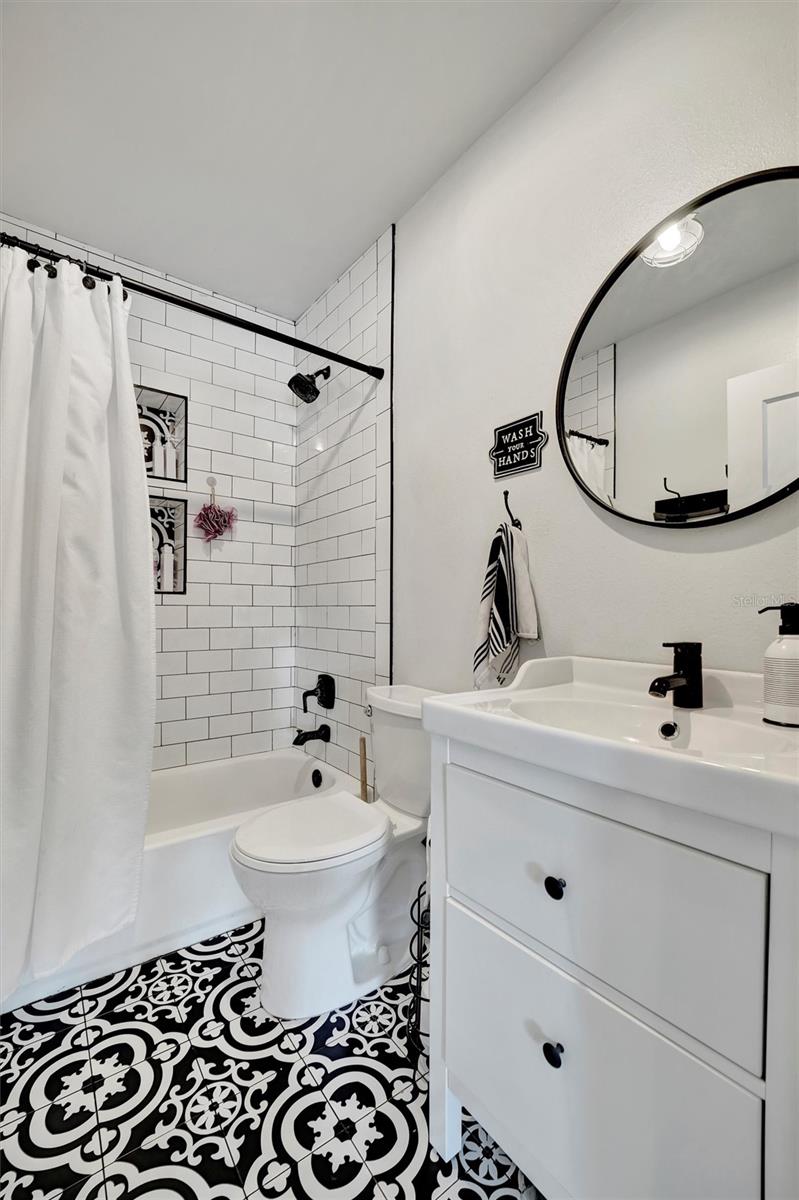 Image 15 of 32 For 229 42nd Street W