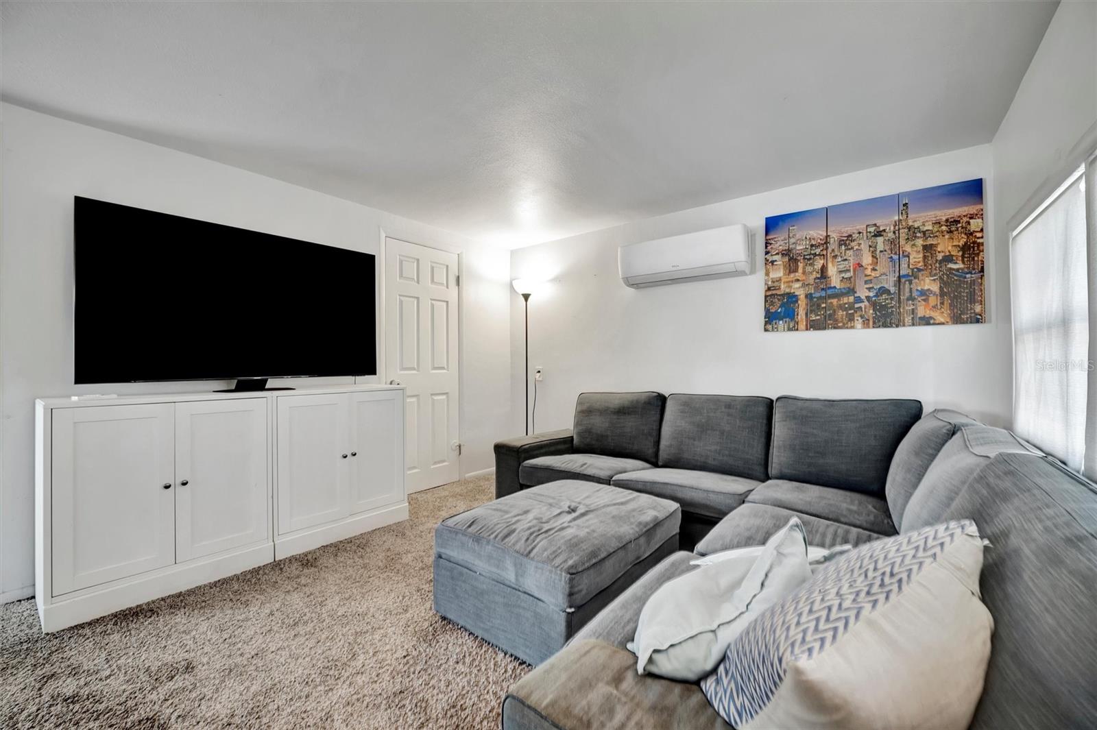 Image 21 of 32 For 229 42nd Street W