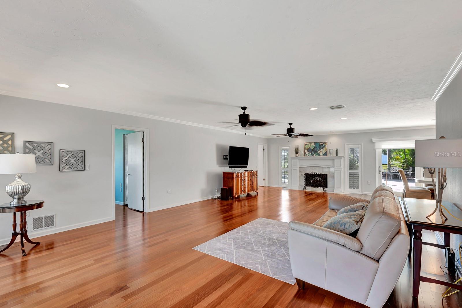 Image 12 of 57 For 5209 26th Avenue W
