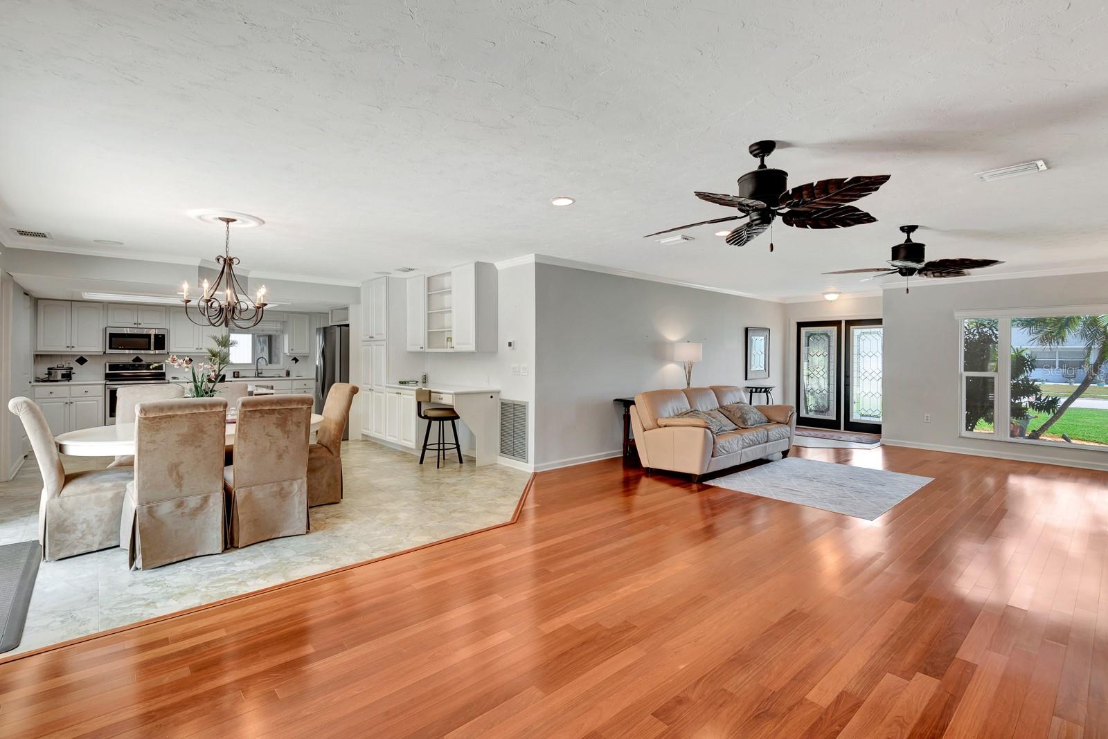 Image 13 of 57 For 5209 26th Avenue W