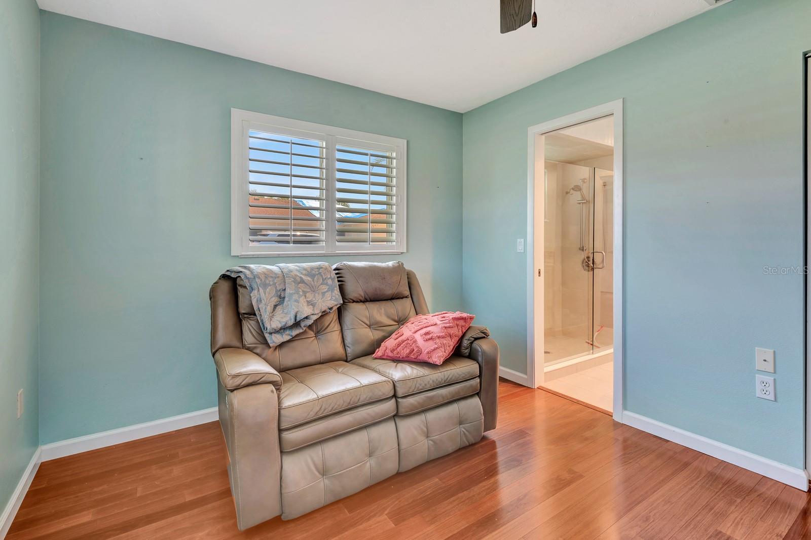 Image 32 of 57 For 5209 26th Avenue W