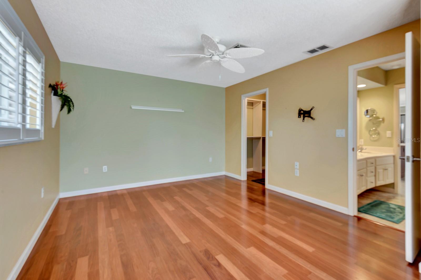 Image 36 of 57 For 5209 26th Avenue W