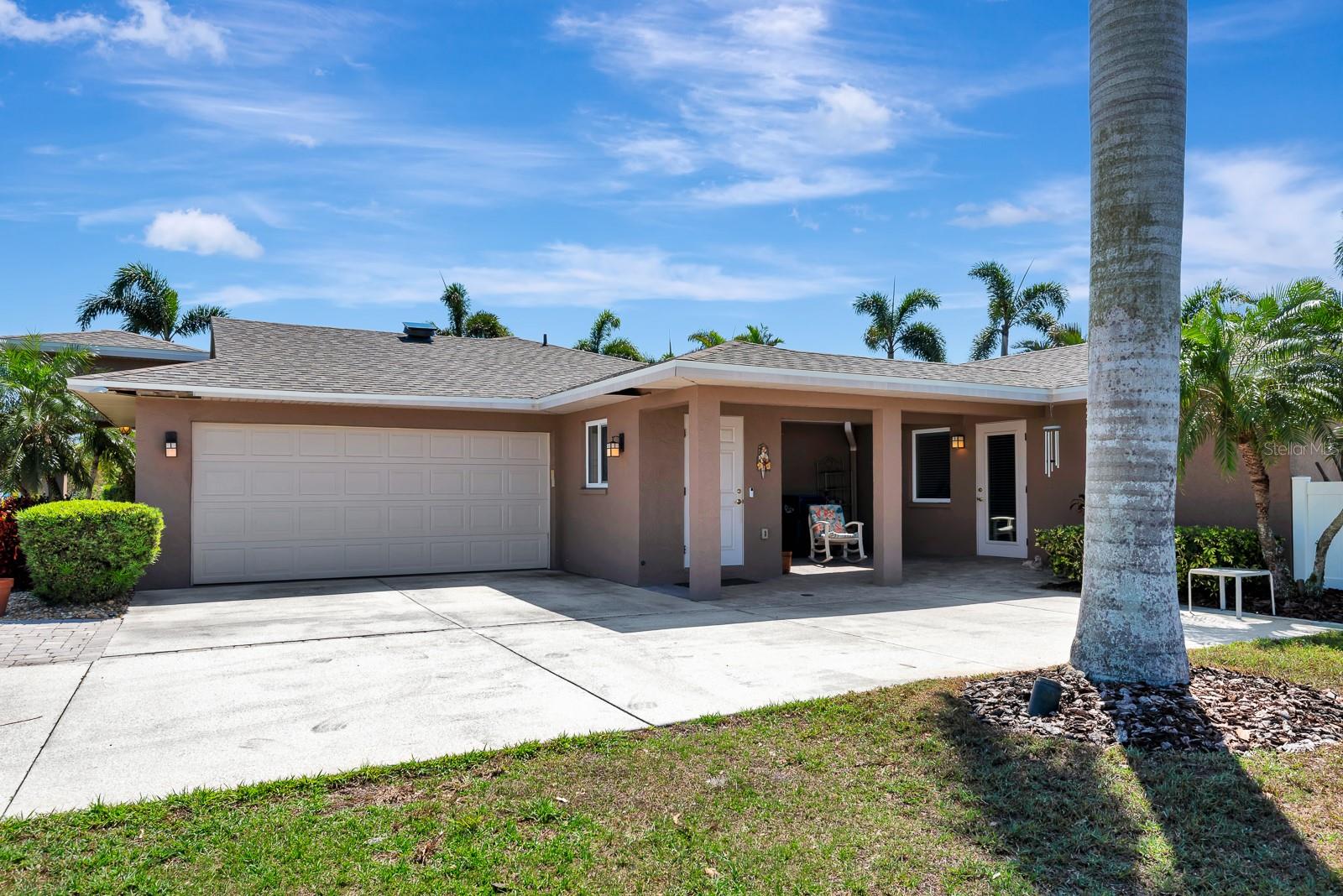 Image 9 of 57 For 5209 26th Avenue W