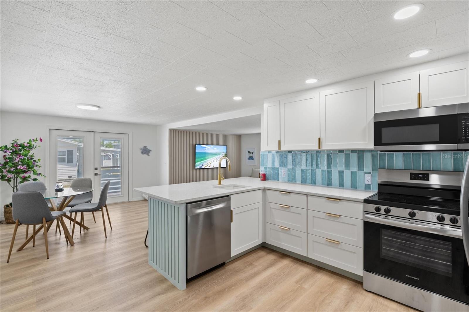 Image 10 of 61 For 231 Southwinds Drive