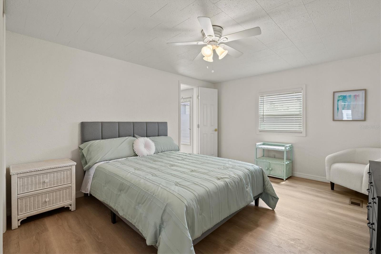 Image 21 of 61 For 231 Southwinds Drive