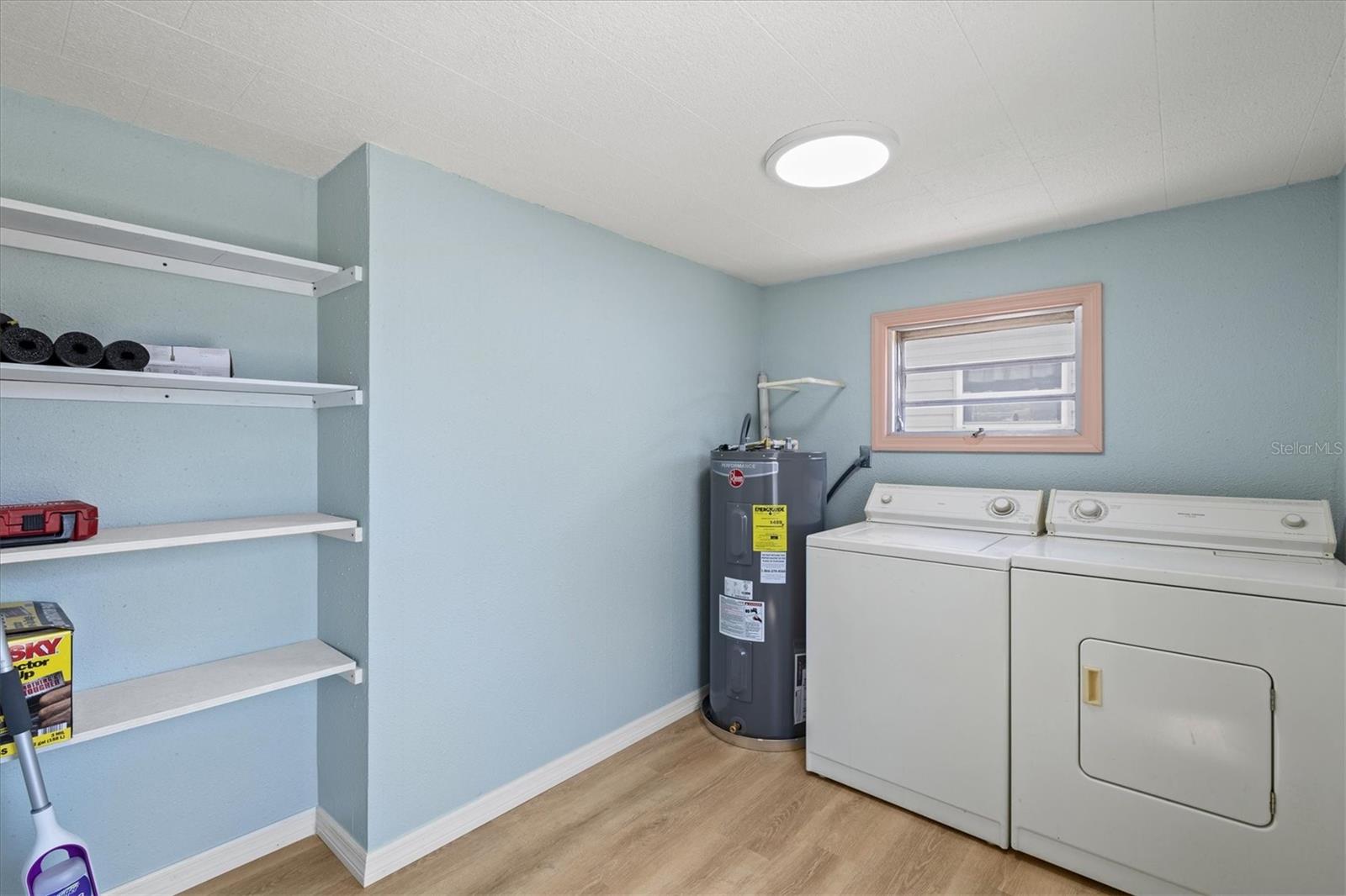Image 25 of 61 For 231 Southwinds Drive