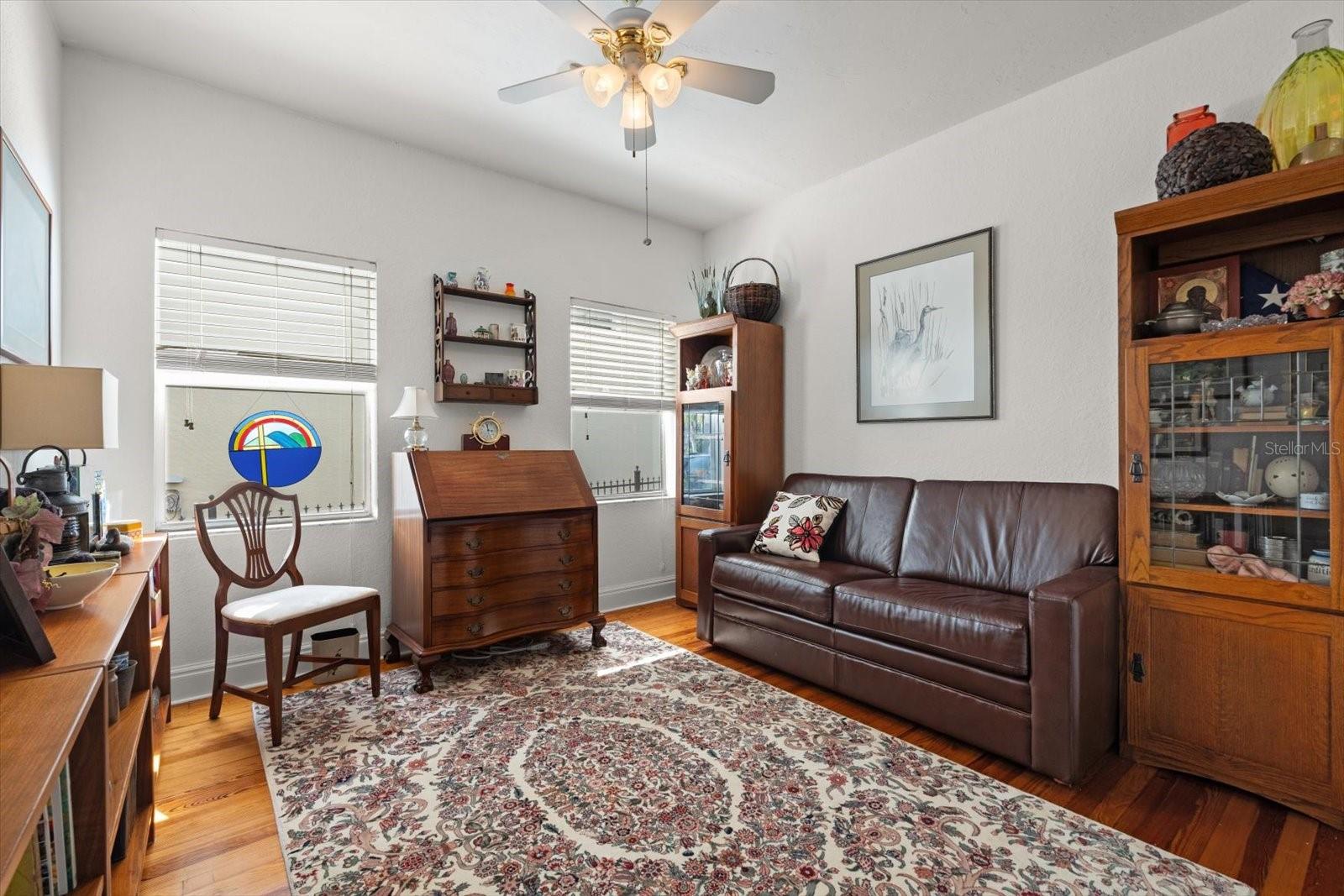Listing photo id 17 for 4109 Riverview Boulevard