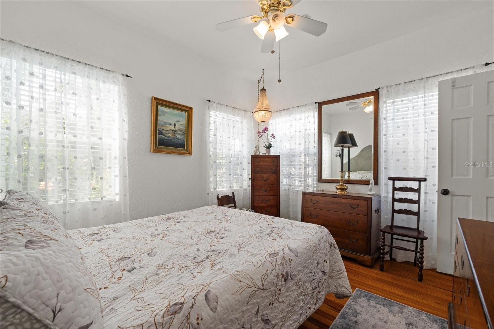 Listing photo id 19 for 4109 Riverview Boulevard