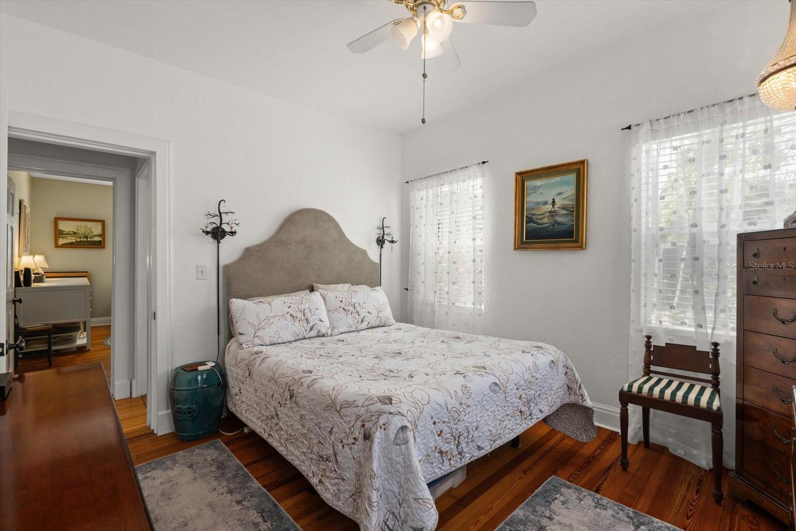Listing photo id 21 for 4109 Riverview Boulevard