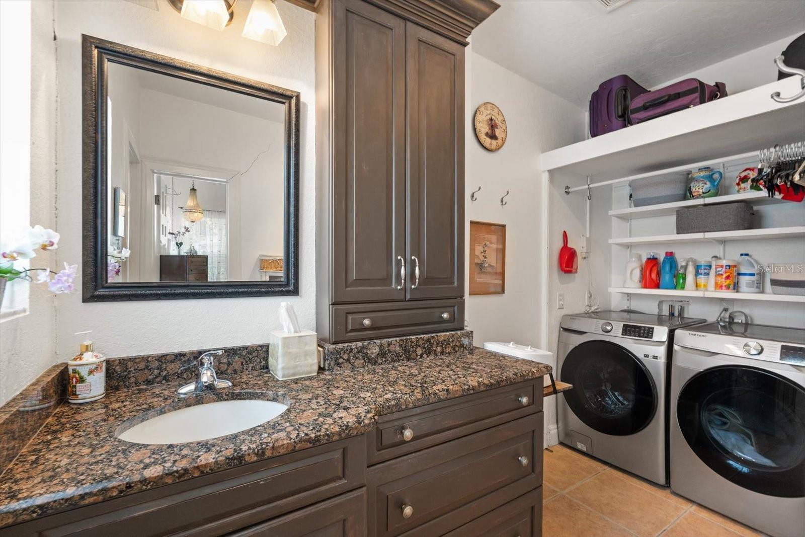 Listing photo id 22 for 4109 Riverview Boulevard