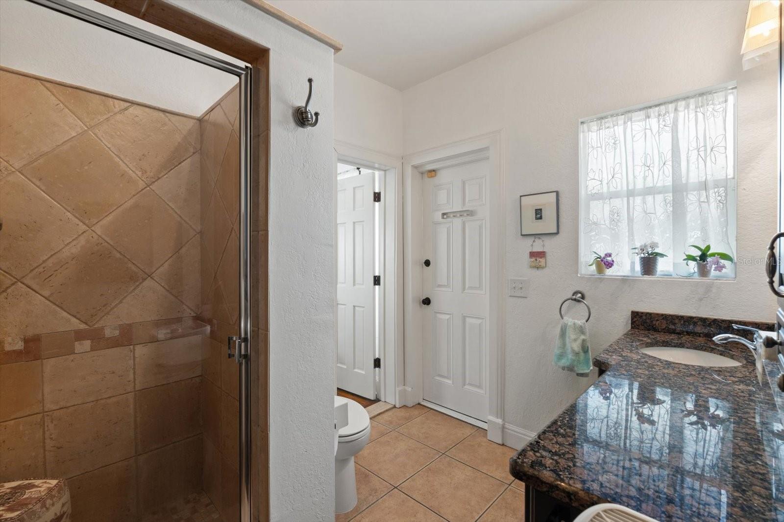 Listing photo id 23 for 4109 Riverview Boulevard