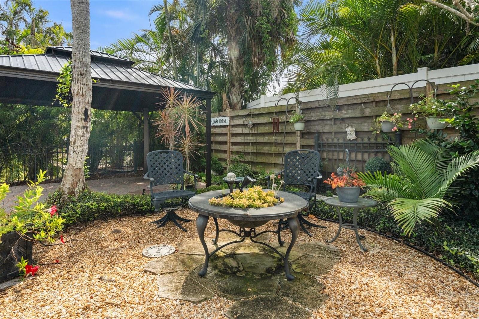 Listing photo id 31 for 4109 Riverview Boulevard