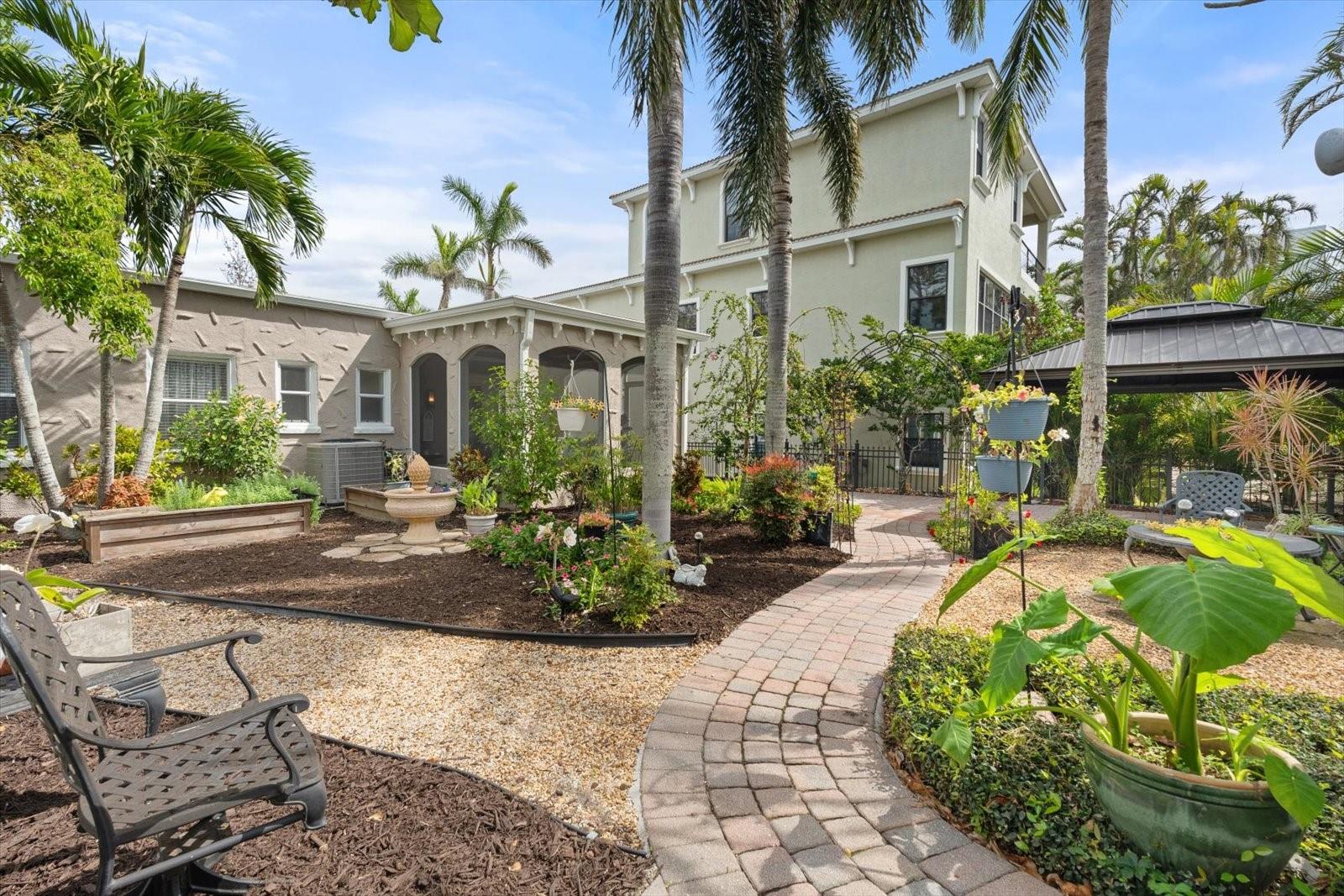 Listing photo id 32 for 4109 Riverview Boulevard