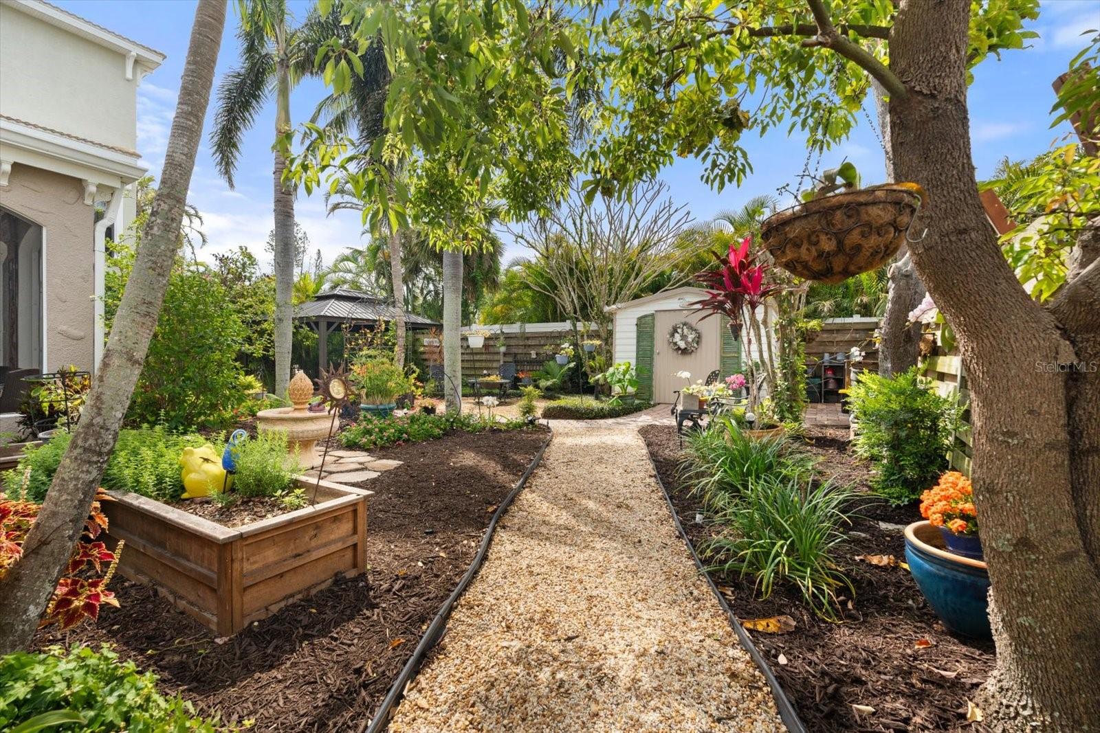Listing photo id 33 for 4109 Riverview Boulevard