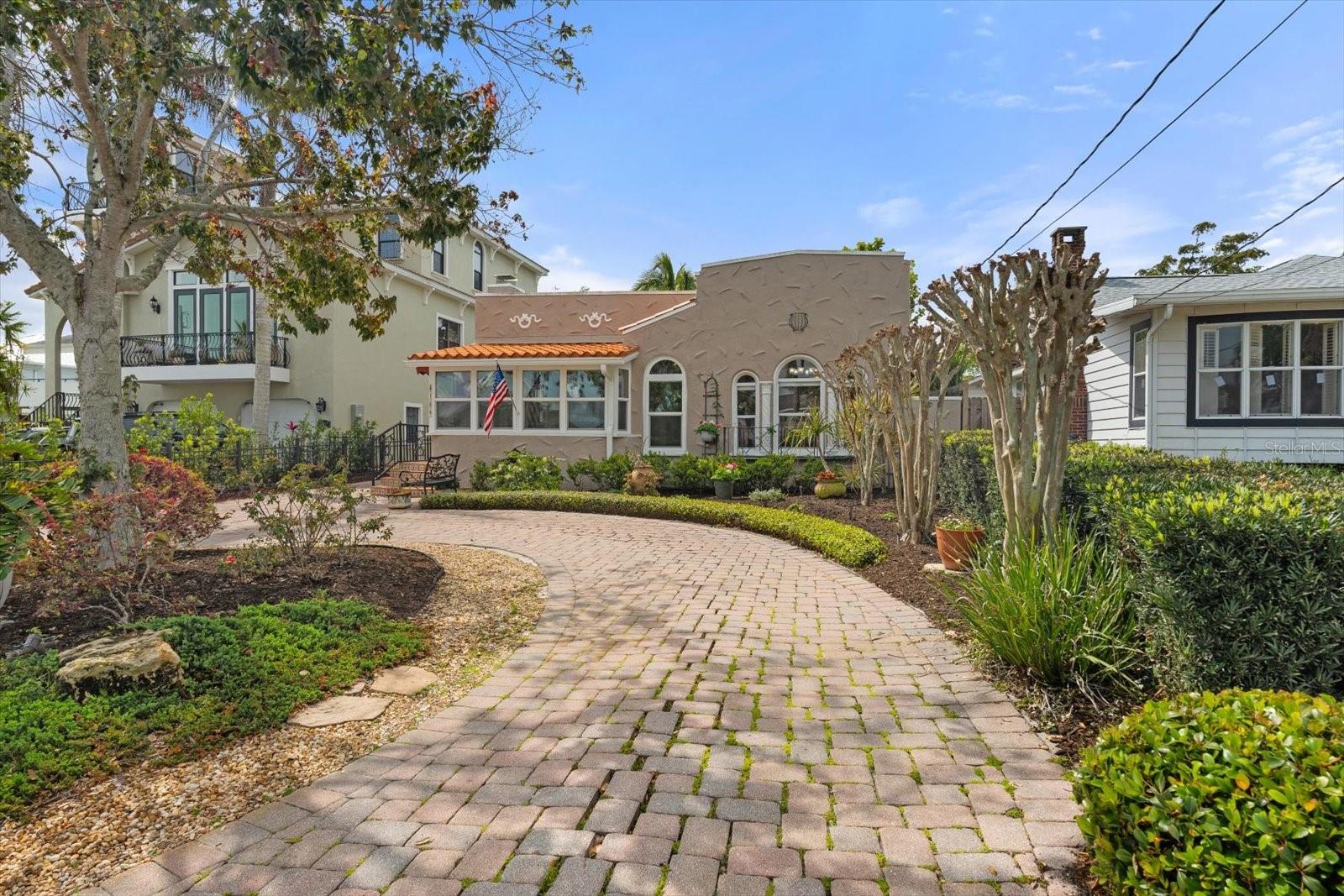 Listing photo id 35 for 4109 Riverview Boulevard