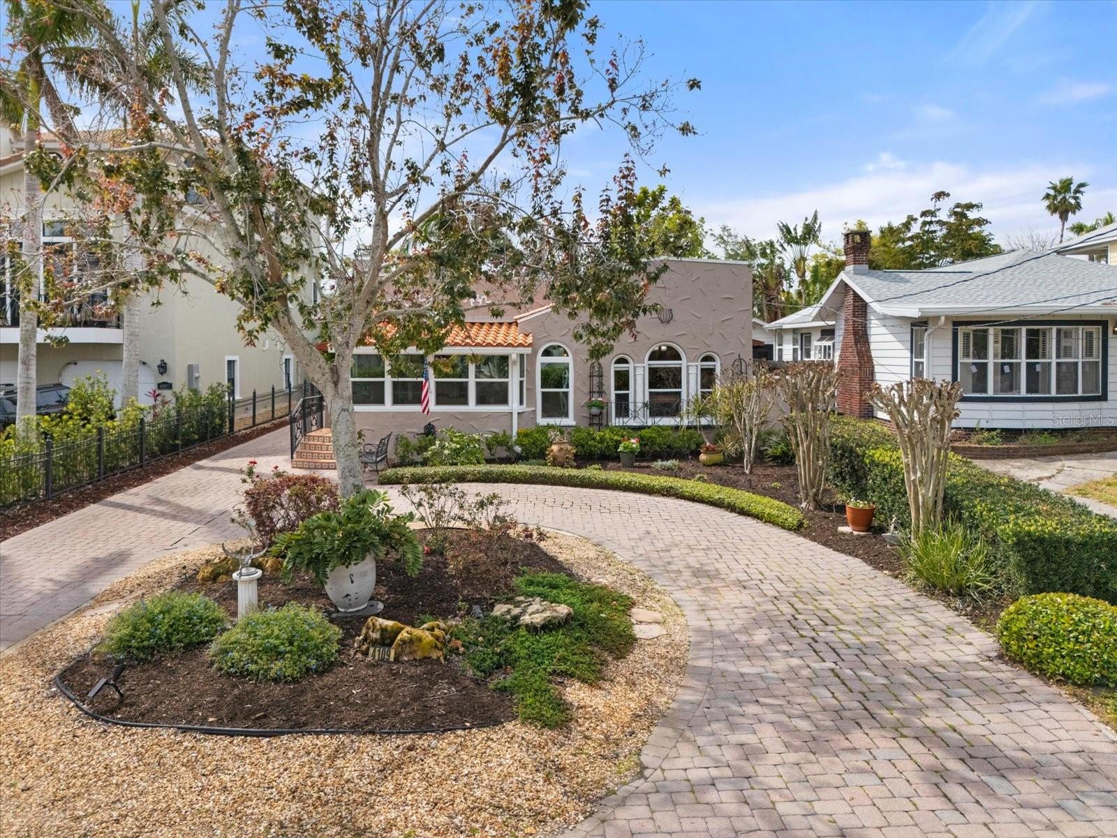 Listing photo id 6 for 4109 Riverview Boulevard