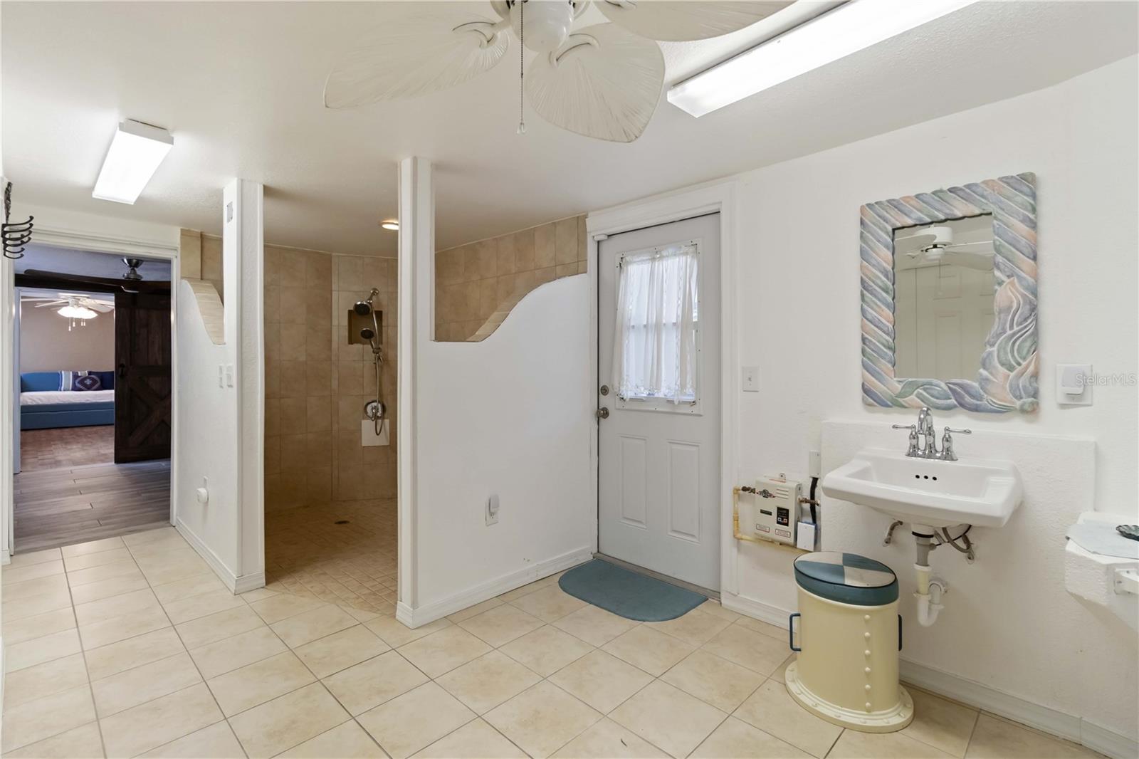 Image 33 of 49 For 108 Martin Drive Ne