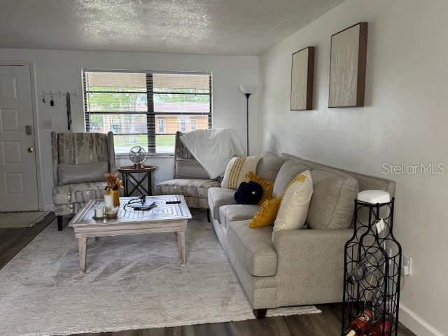 Image 3 of 12 For 831 Bacon Avenue