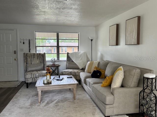 Image 4 of 12 For 831 Bacon Avenue