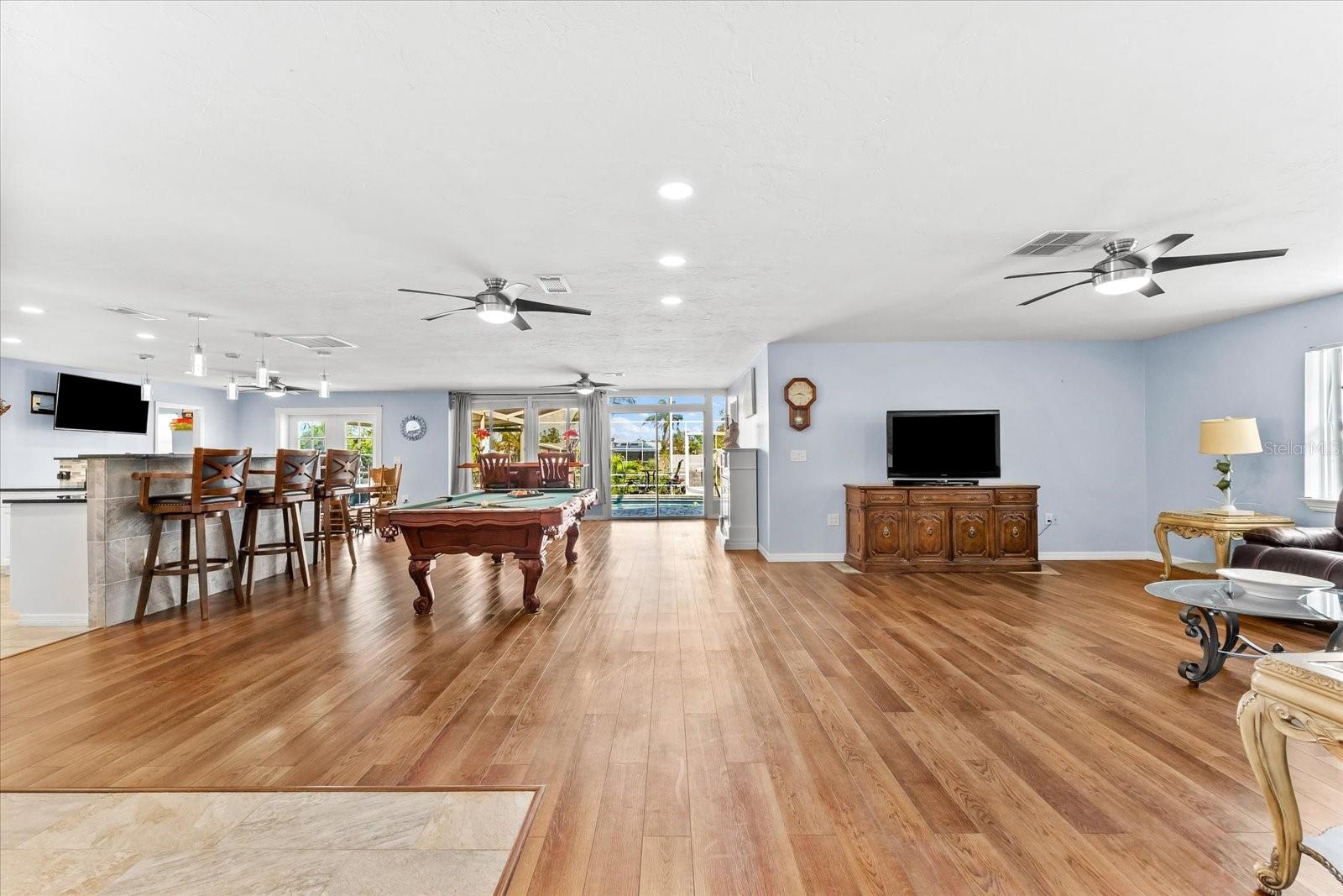 Image 16 of 51 For 5563 America Drive