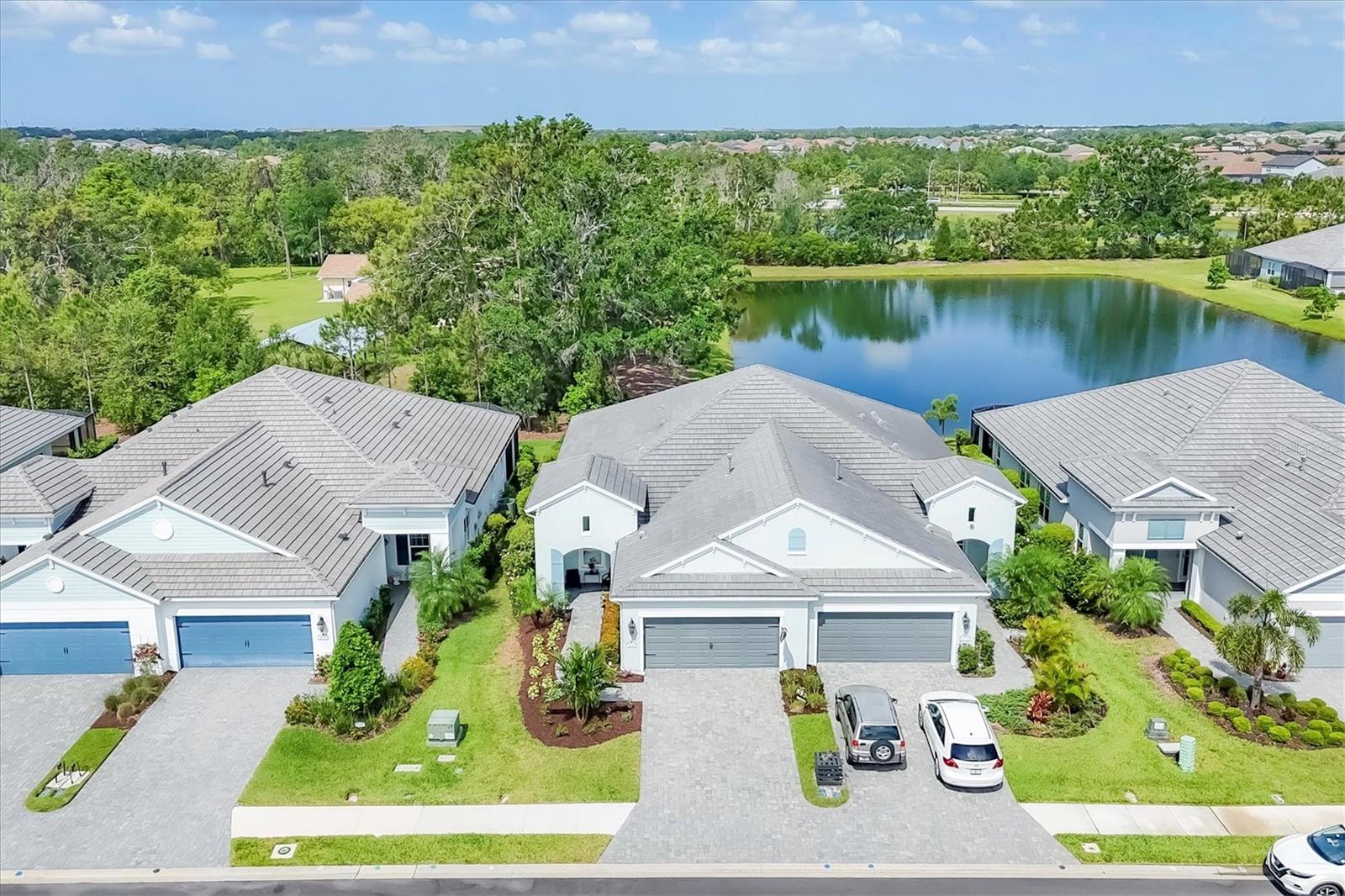Image 7 of 71 For 2628 Sapphire Blue Lane