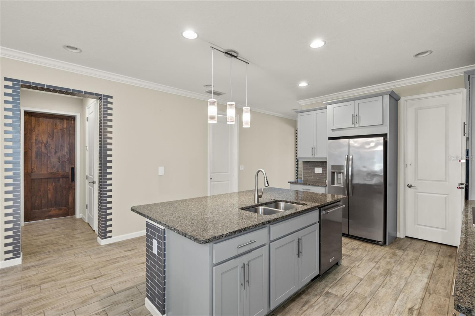 Image 12 of 44 For 11499 Renaissance Boulevard