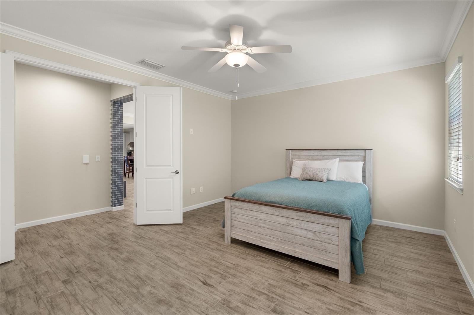 Image 18 of 44 For 11499 Renaissance Boulevard