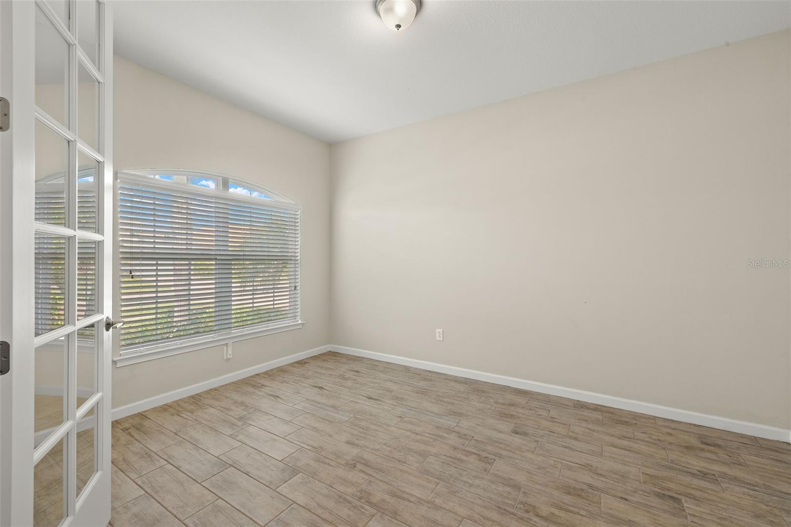 Image 4 of 44 For 11499 Renaissance Boulevard