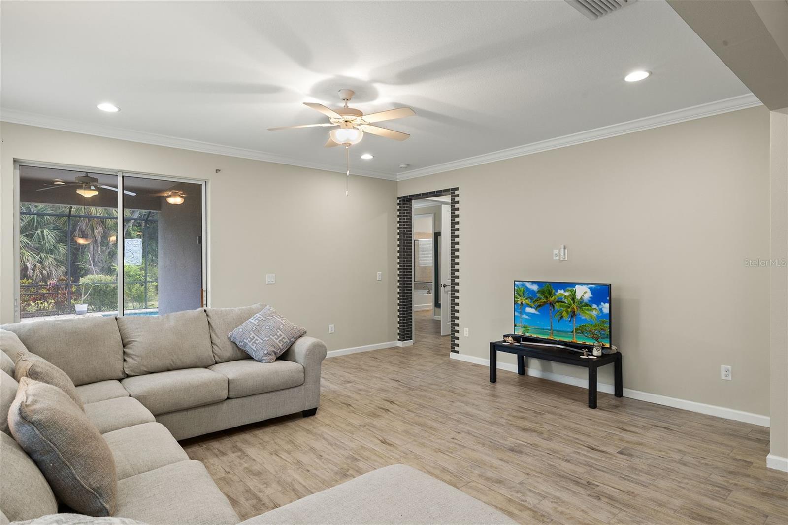 Image 6 of 44 For 11499 Renaissance Boulevard