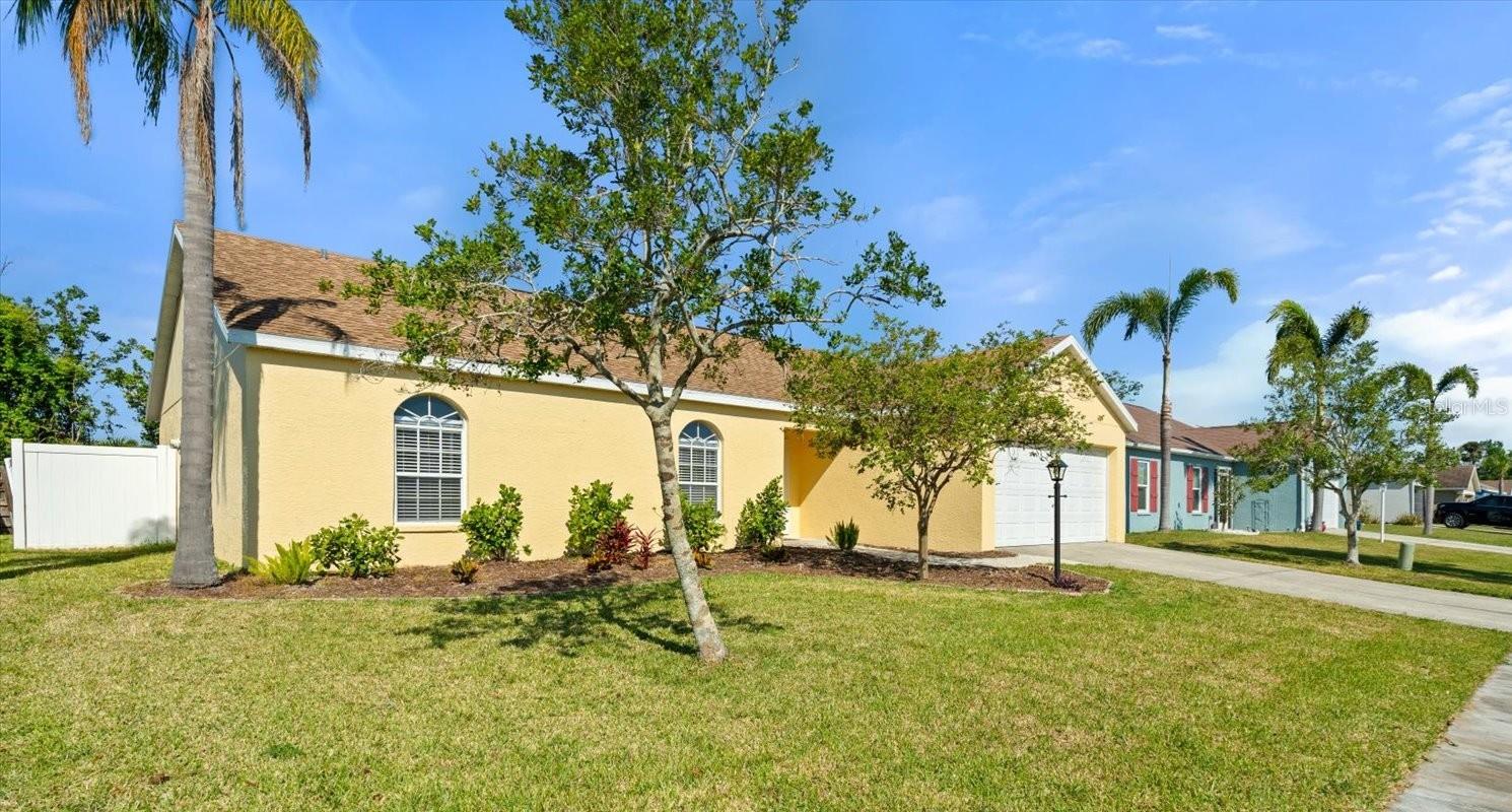 Image 2 of 37 For 3413 5th Drive W