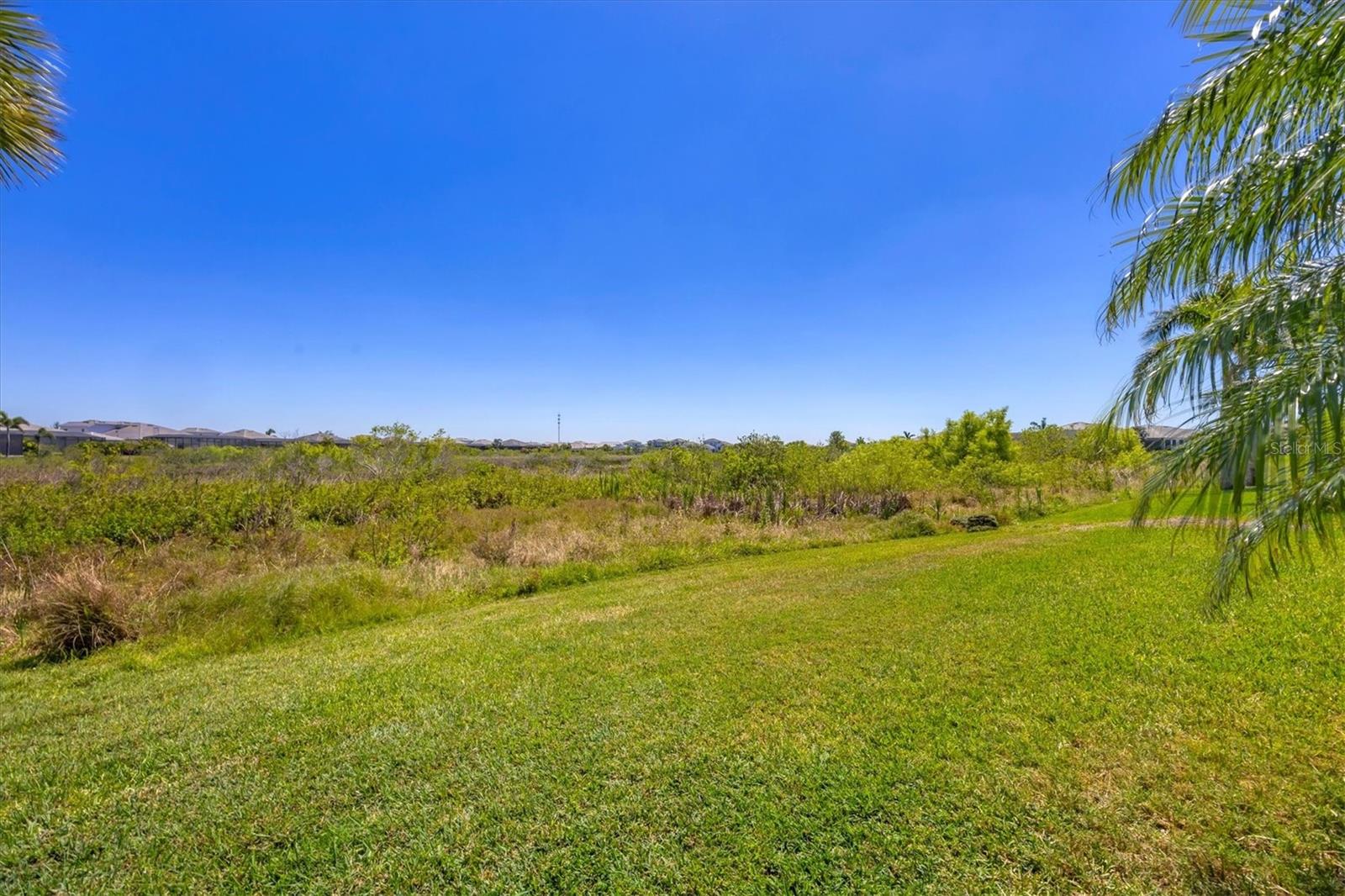 Image 37 of 64 For 17675 Azul Drive
