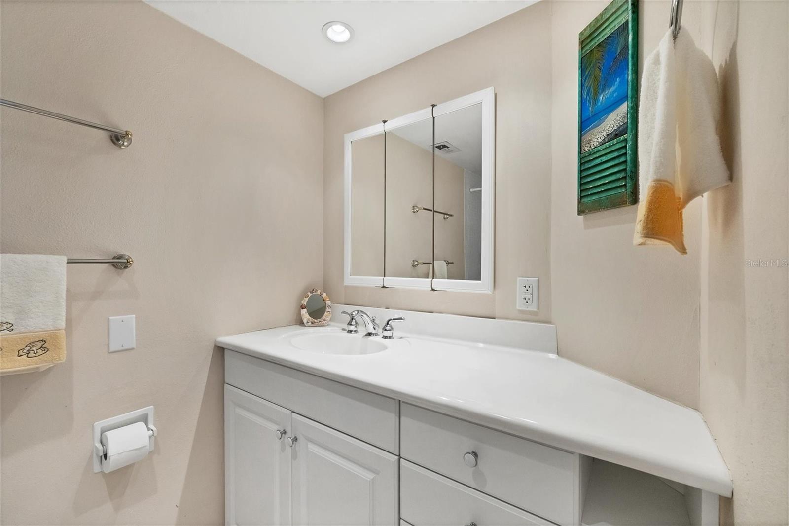 Image 31 of 60 For 4401 Gulf Of Mexico Drive 907