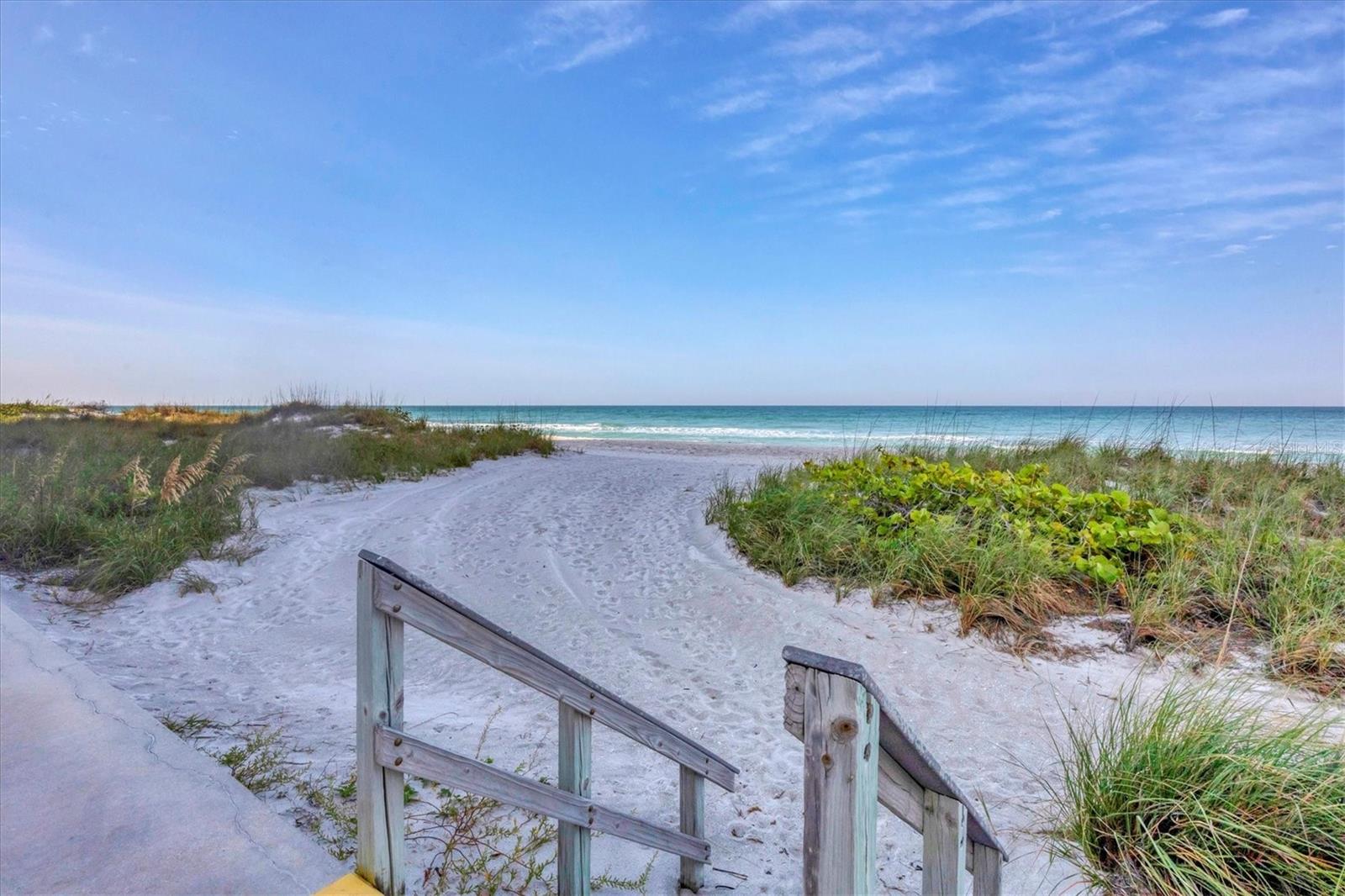 Image 57 of 60 For 4401 Gulf Of Mexico Drive 907